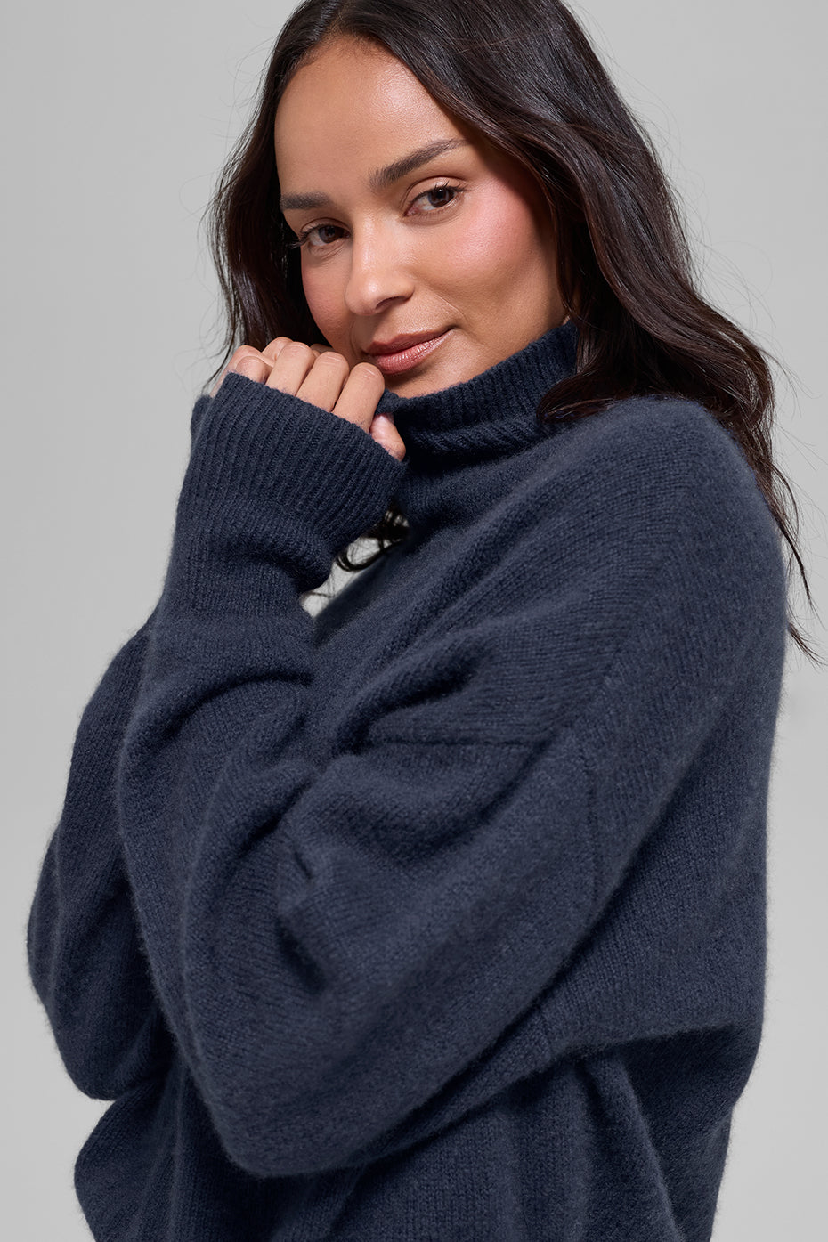 Wool Cashmere Cropped New Class Turtleneck Sweater - Navy