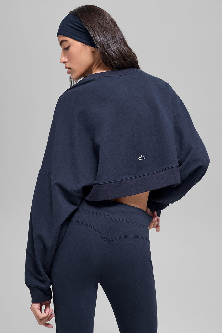 Cropped Sway Crew Neck Pullover - Navy