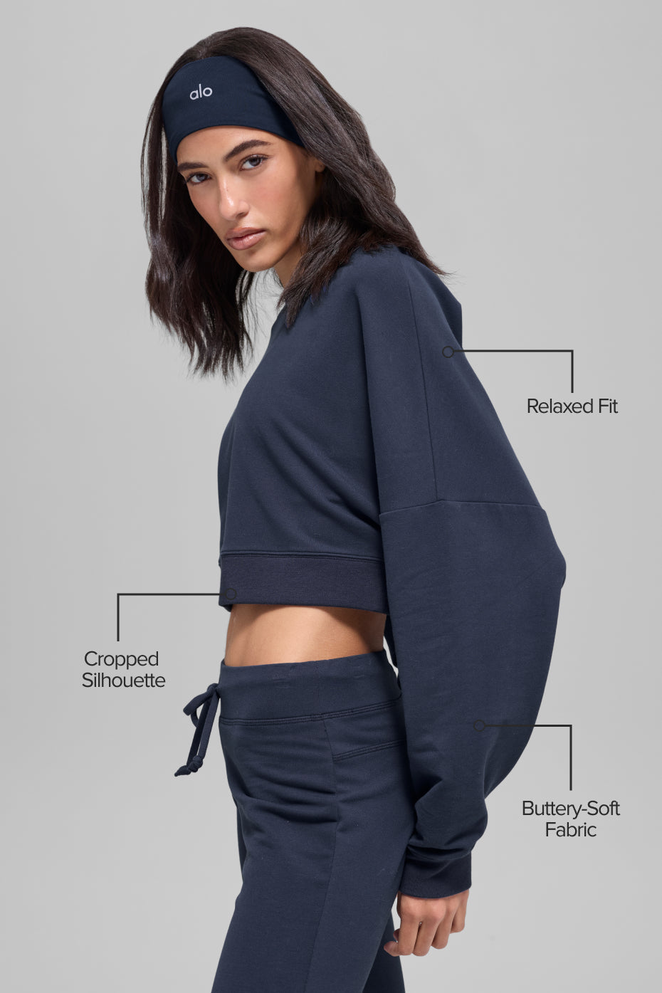 Cropped Sway Crew Neck Pullover - Navy