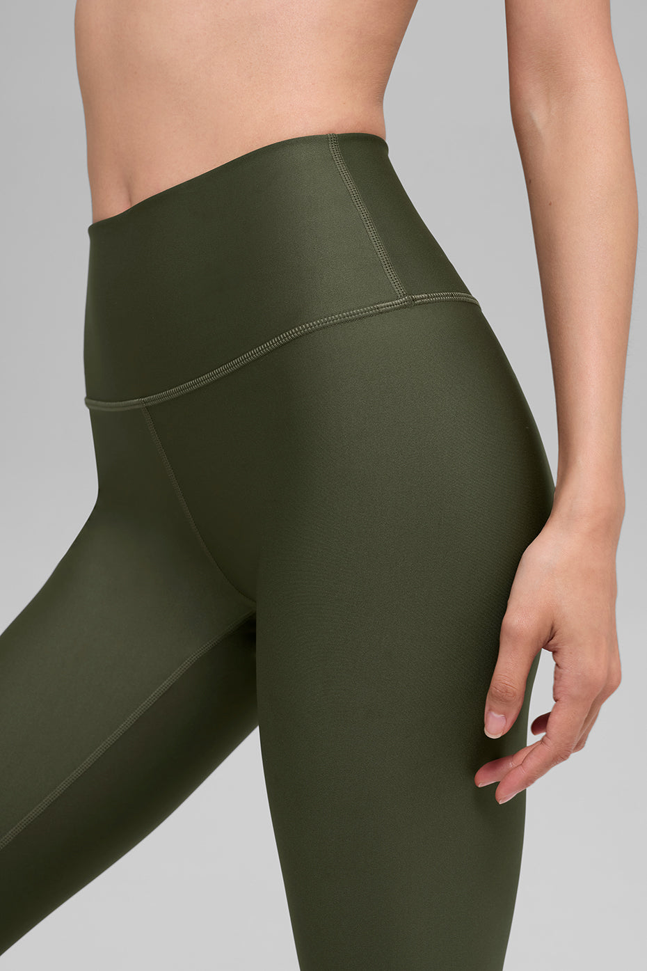 High-Waist Airlift Legging - Green Olive